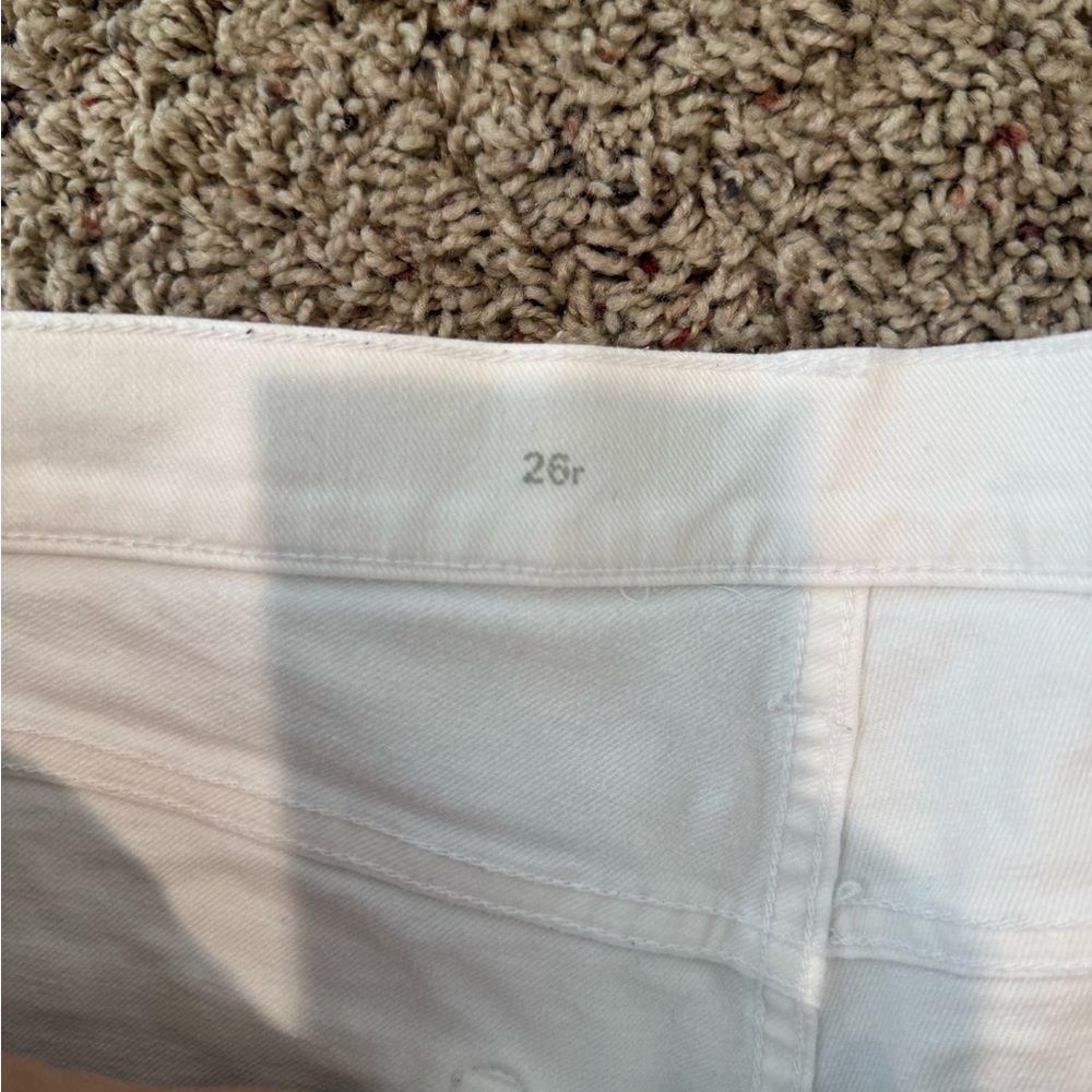 GAP Women's White Distressed Denim Jean Shorts - Picture 3 of 3